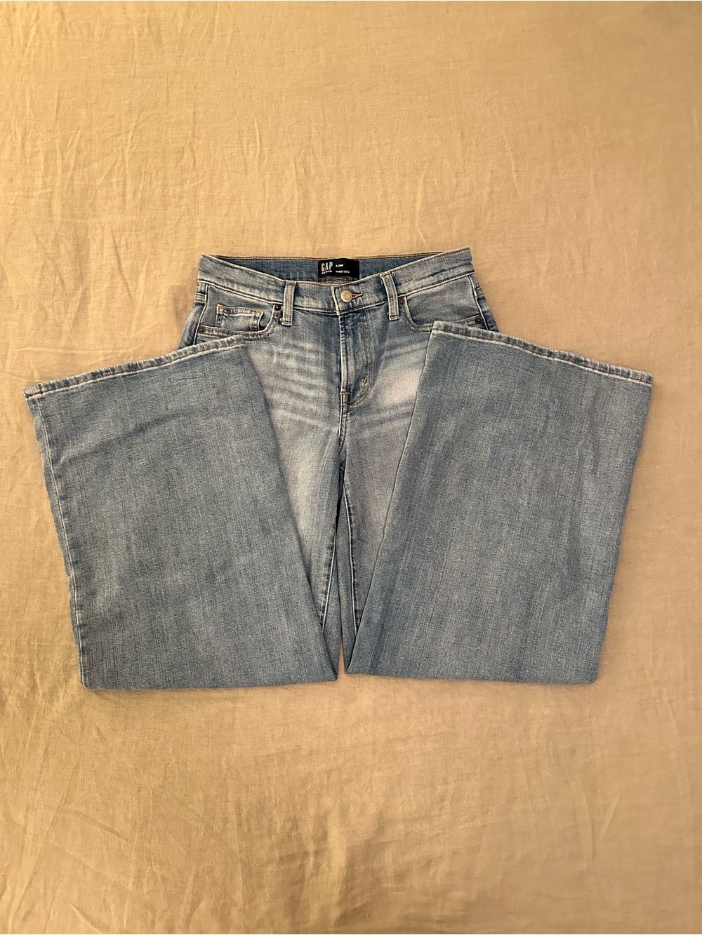 GAP Wide-Leg Jeans